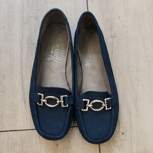 AEROSOLES Dark Blue Loafers with Gold Accent Size 8.5